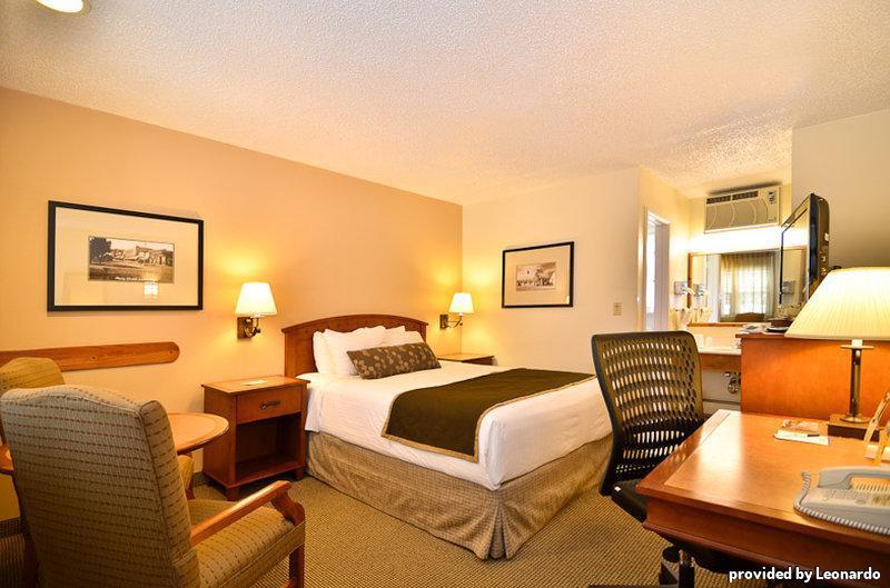 Best Western Pioneer Lusk Room photo