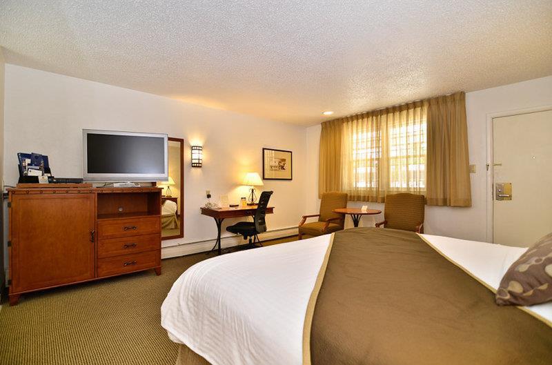 Best Western Pioneer Lusk Room photo